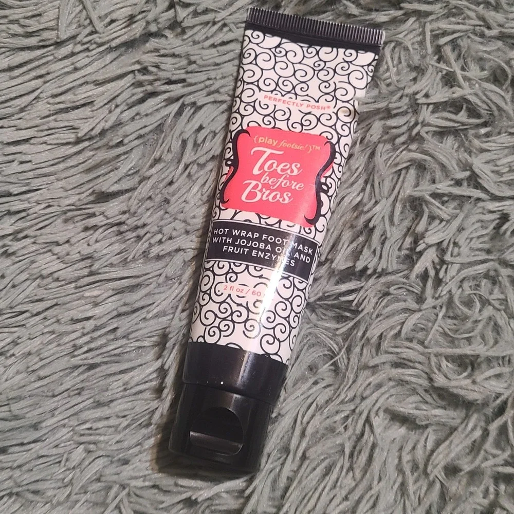 Perfectly Posh Toes Before Bros Hot Wrap Foot‎ Mask 2 Oz Tube Retired
